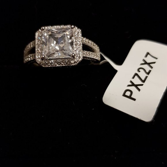 Stunning Charmed Aroma Ring - Picture 5 of 6